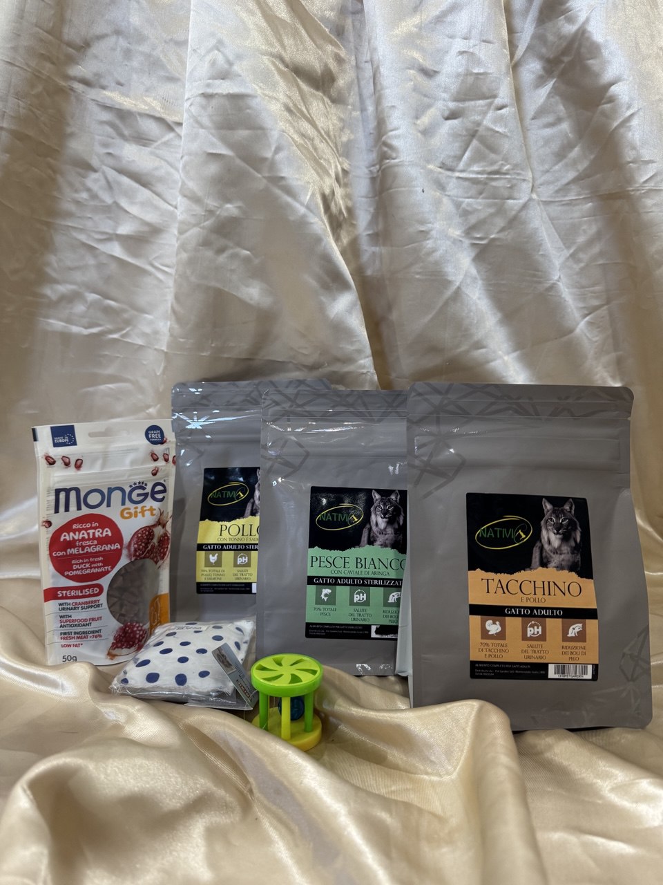 Nativic gatto adulto e sterilizzato pacchetto prova con 3 croccantini da 400 gr